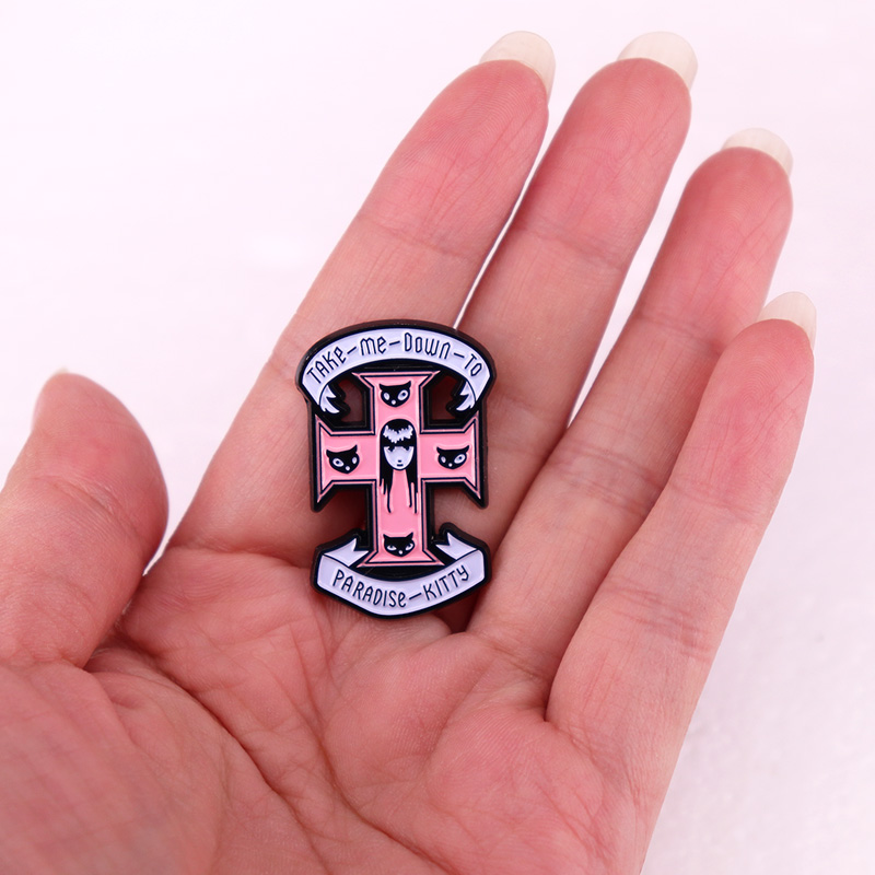 Emily the Strange Take Me Down - Paradise Jewelry & Watches Llc ulasan dan harga